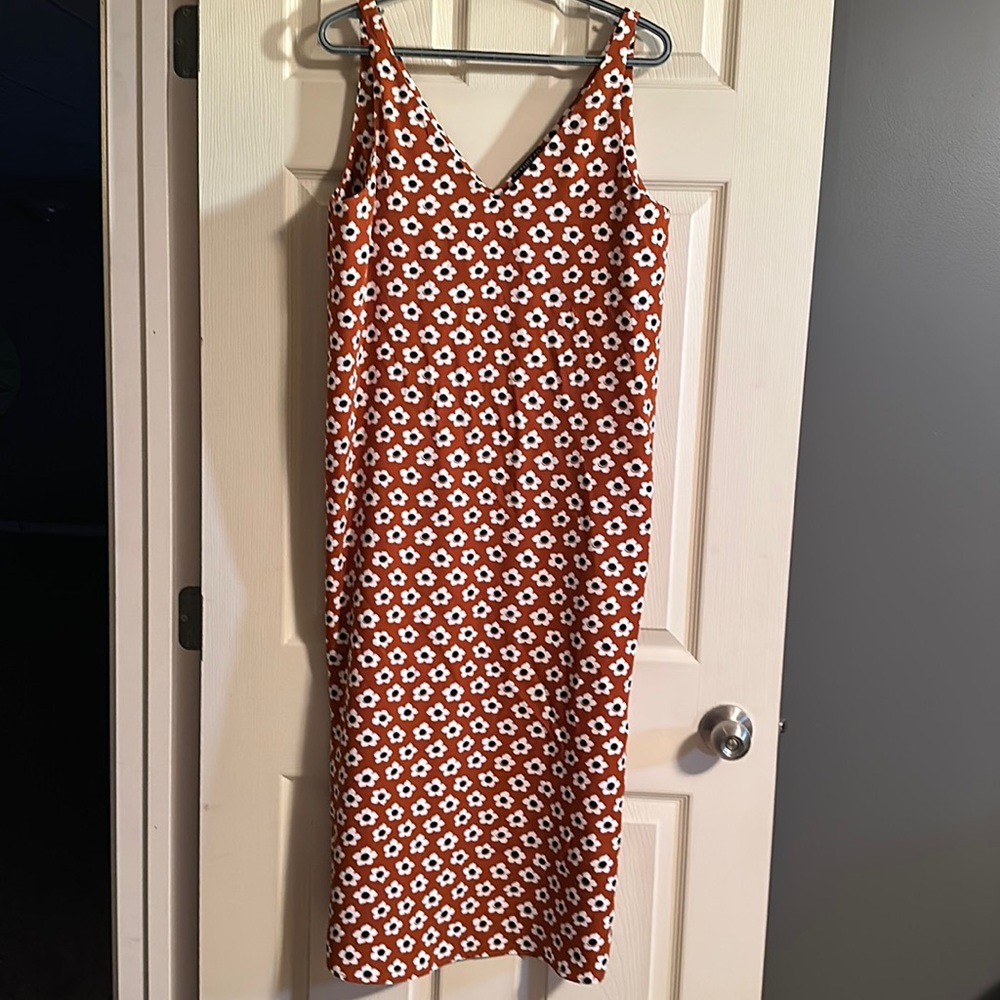 En Thread Dress